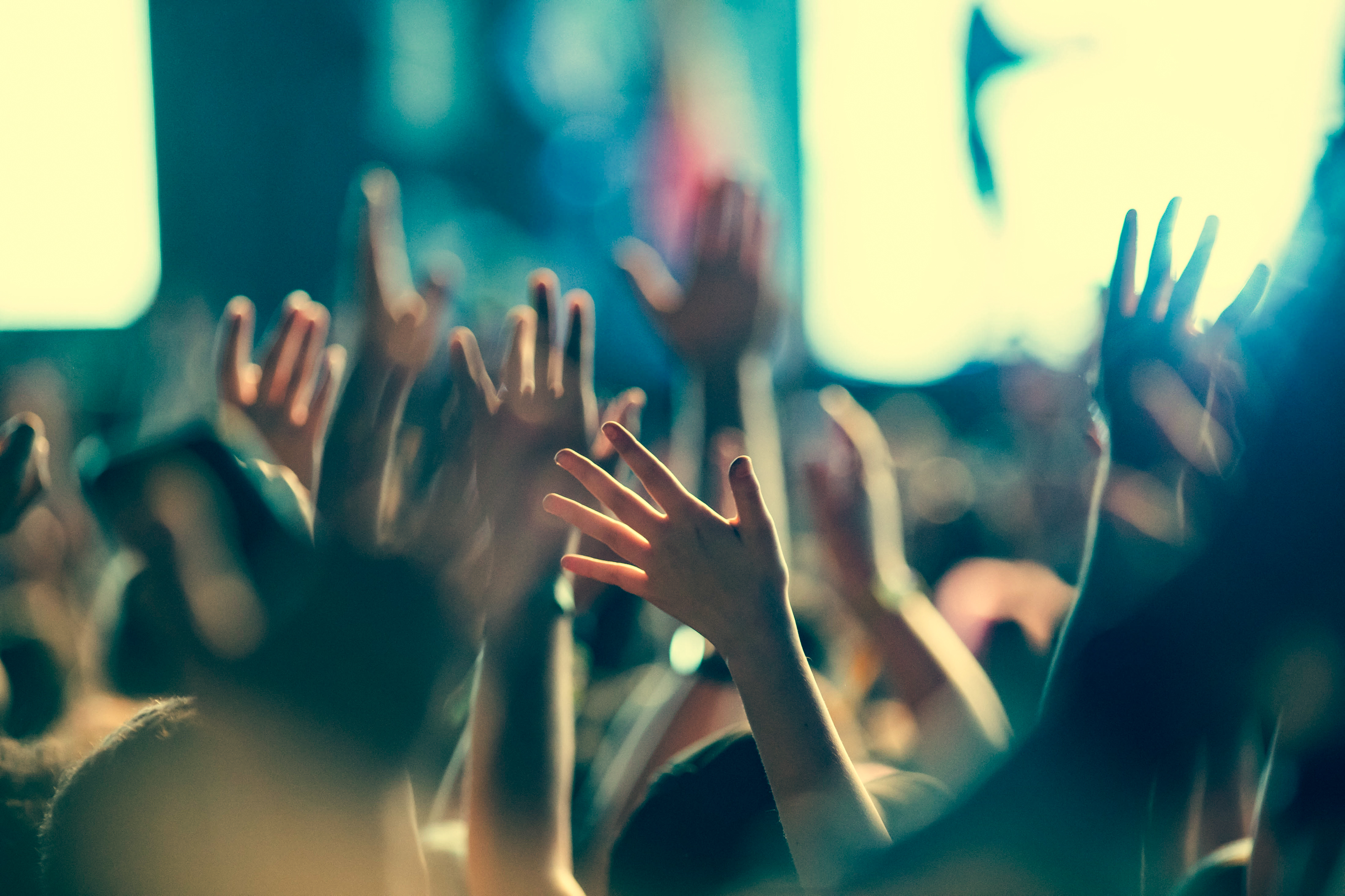 crowd-partying-stage-lights-live-concert-summer-mu-2023-11-27-04-54-27-utc.jpg
